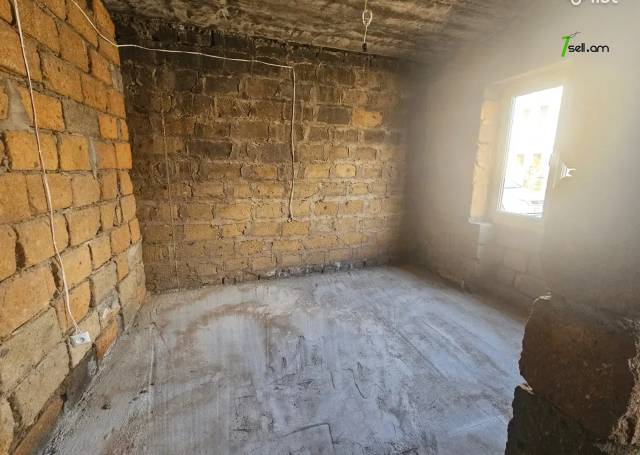 Մեկ հարկանի տուն Սիլիկյան 6-րդ փողոցում Աջափնյակում, 97 քմ