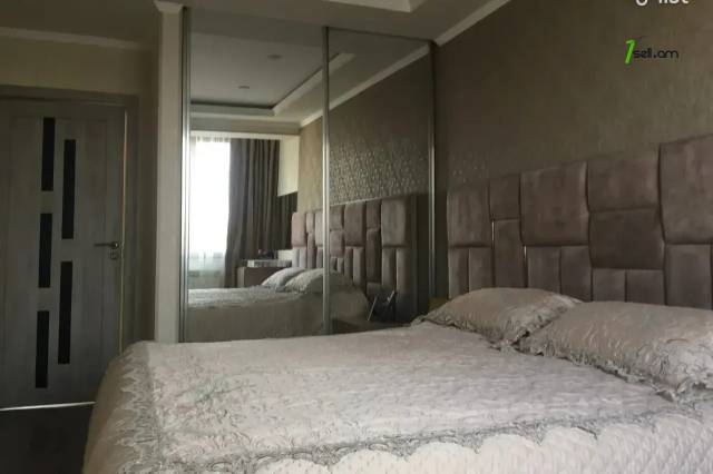 3 սենյականոց բնակարան Դրոյի փողոցում, 73 ք.մ., եվրովերանորոգված, քարե շենք