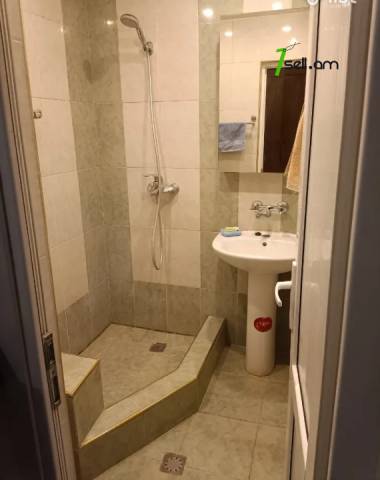 2 սենյականոց բնակարան Նելսոն Ստեփանյան փողոցում, 60 քմ, 4/9 հարկ, կապիտալ վերանորոգված