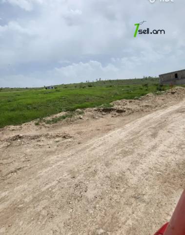 Հողատարածք բնակելի շինությունների համար Ավանում, 3000 ք.մ.