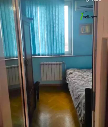 5 սենյականոց բնակարան Էրեբունիում, 84 ք.մ., 2 սանհանգույց, մի քանի պատշգամբ, կապիտալ վերանորոգված