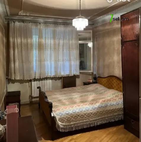 3 սենյականոց բնակարան Մխիթար Հերացու փողոցում, 91 ք.մ., 3/6 հարկ, մի քանի պատշգամբ, քարե շենք