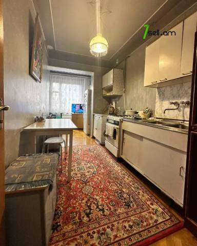 3 սենյականոց բնակարան Վարդանանց փողոցում, 77 ք.մ., 3/9 հարկ, եվրովերանորոգված