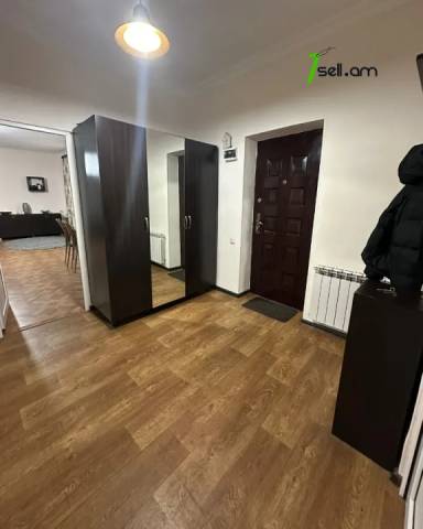 Մեկ հարկանի քարե տուն Բադալ Մուրադյանի փողոցում Նոր Նորքում, 71 քմ, կապիտալ վերանորոգված