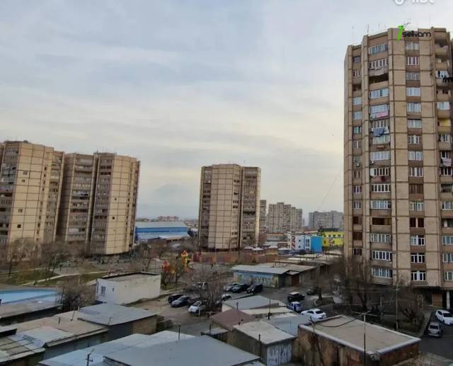 1 սենյականոց բնակարան նորակառույց շենքում Մելքումովի փողոցում, 23 ք.մ., բարձր առաստաղներ