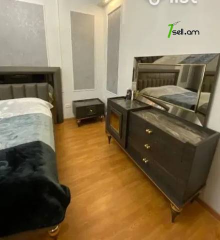 Մեկ հարկանի քարե տուն, Տիչինայի 3-րդ նրբանցք Աջափնյակում, 102 քմ, կապիտալ վերանորոգված