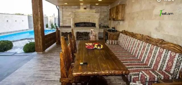 Երկու հարկանի տուն Նոր Արեշի 3րդ փողոցում Էրեբունիում, 1350 ք.մ., 3+ սանհանգույց, եվրովերանորոգված