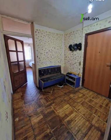 3 սենյականոց բնակարան Մոլդովական փողոցում, 52 ք.մ., 2/5 հարկ, կոսմետիկ վերանորոգում, քարե շենք