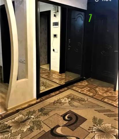 4 սենյականոց բնակարան Էրեբունիում, 100 ք.մ., նախավերջին հարկ, կապիտալ վերանորոգված, քարե շենք