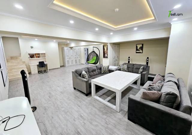 Երկու հարկանի տուն Ամառանոցային փողոցում Ջրվեժում, 2100 ք.մ., 2 սանհանգույց, կապիտալ վերանորոգված