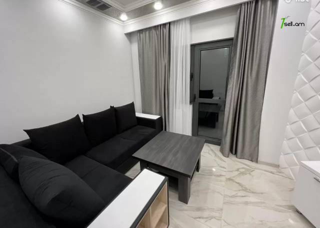 3 սենյականոց բնակարան նորակառույց շենքում Հանրապետության փողոցում, 55 ք.մ., բարձր առաստաղներ