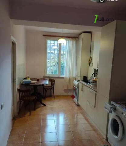 3 սենյականոց բնակարան Ղազար Փարպեցու փողոցում, 82 քմ, 1/5 հարկ, մասնակի վերանորոգում, քարե շենք