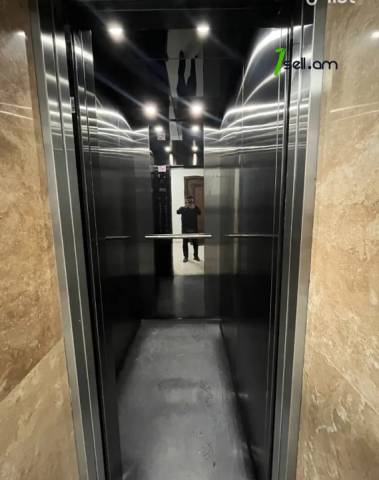 3 սենյականոց բնակարան նորակառույց շենքում Գրիբոյեդով փողոցում, 74 ք.մ., բարձր առաստաղներ, 7/14 հարկ