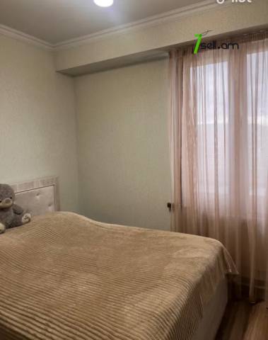 4 սենյականոց բնակարան Զաքարիա Քանաքեռցու փողոցում, 92 քմ, մի քանի պատշգամբ, կապիտալ վերանորոգված