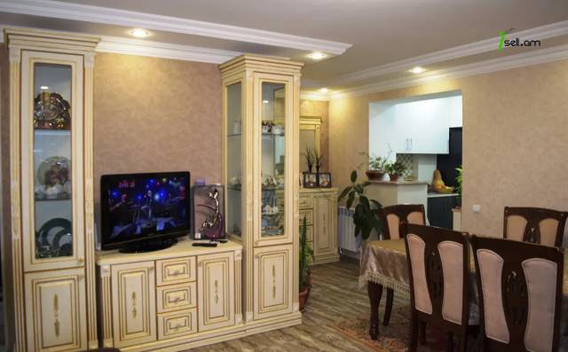 3 սենյականոց բնակարան, Երևանյան խճուղի, 52 քմ, նախավերջին հարկ, կապիտալ վերանորոգված, քարե շենք