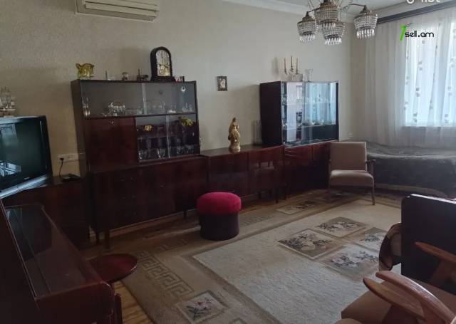 2 սենյականոց բնակարան Նելսոն Ստեփանյան փողոցում, 60 քմ, 4/9 հարկ, կապիտալ վերանորոգված
