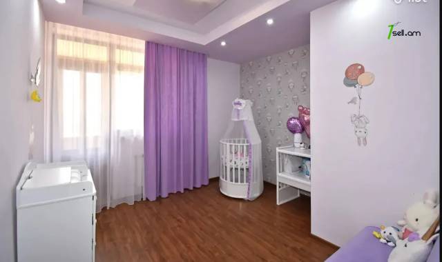 3 սենյականոց բնակարան նորակառույց շենքում Աղբյուր Սերոբի փողոցում, 130 ք.մ., 2 սանհանգույց