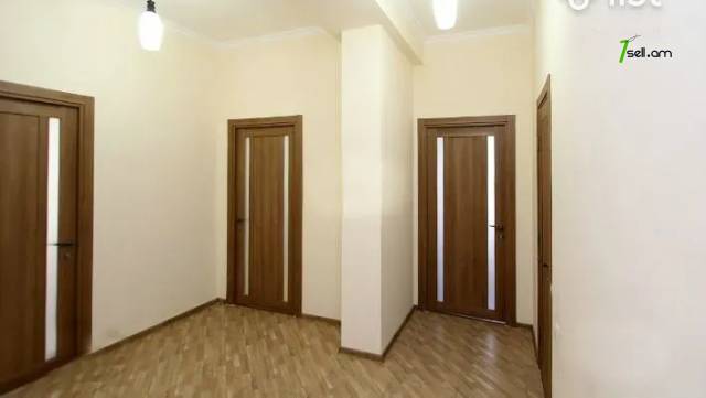 3 սենյականոց բնակարան նորակառույց շենքում Վիկտոր Համբարձումյանի փողոցում, 120 քմ, 3/12 հարկ