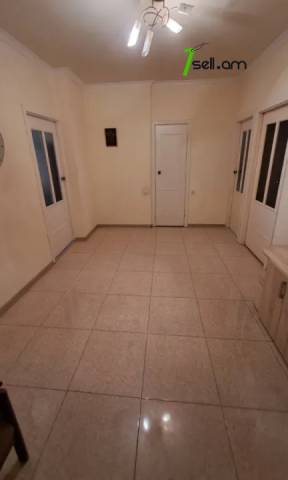 3 սենյականոց բնակարան Սարյանի փողոցում, 74 քմ, 1/8 հարկ, քարե շենք