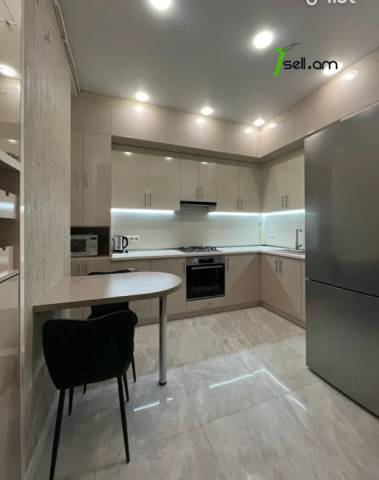 3 սենյականոց բնակարան նորակառույց շենքում Արամի փողոցում, 102 ք.մ., 8/14 հարկ, 2 սանհանգույց