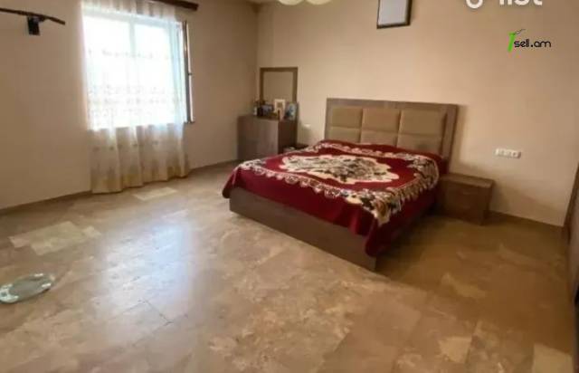 Երկու հարկանի տուն Մարշալ Խուդյակովի փողոցում Ավանում, 262 քմ, 3+ սանհանգույց, կապիտալ վերանորոգված