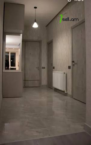 3 սենյականոց բնակարան նորակառույց շենքում Ֆուչիկի փողոցում, 71 ք.մ., 9/16 հարկ, բարձր առաստաղներ