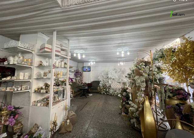 Առևտրային տարածք Բաղրամյան պողոտայում կենտրոնում, 130 ք.մ.