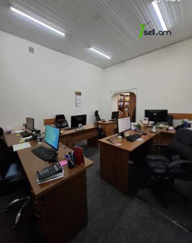 Բազմաֆունկցիոնալ գույք Հայկ Գյուլիքևխյանի փողոցում Նոր Նորքում, 200 քմ