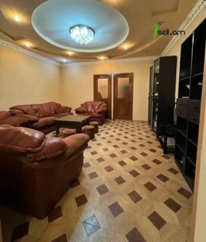 Մեկ հարկանի քարե տուն Ադանայի փողոցում կենտրոնում, 80 քմ, եվրովերանորոգված