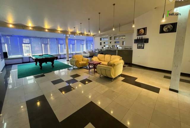 Ընդարձակ 6 սենյականոց բնակարան Մեսրոպ Մաշտոցի պողոտայում, 308 քմ, նախավերջին հարկ, 3+ սանհանգույց