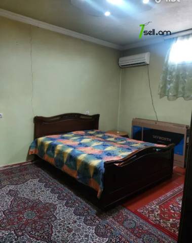 3 սենյականոց բնակարան Էրեբունու փողոցում, 90 ք.մ., կոսմետիկ վերանորոգում, քարե շենք