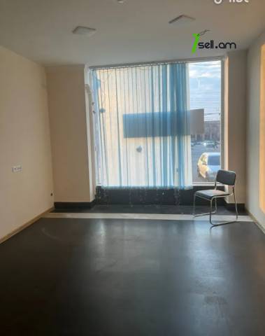 Բազմաֆունկցիոնալ գույք Արցախի պողոտայում կենտրոնում, 400 ք.մ.