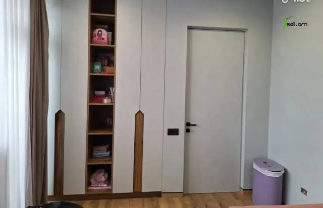 4 սենյականոց բնակարան նորակառույց շենքում Տիգրան Պետրոսյան փողոցում, 109 ք.մ., 3/5 հարկ