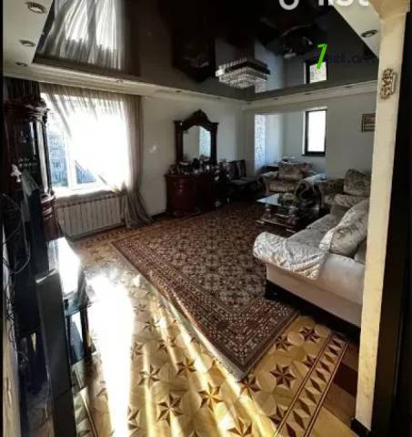 3 սենյականոց բնակարան Մոլդովական փողոցում, 82 ք.մ., կապիտալ վերանորոգված, քարե շենք