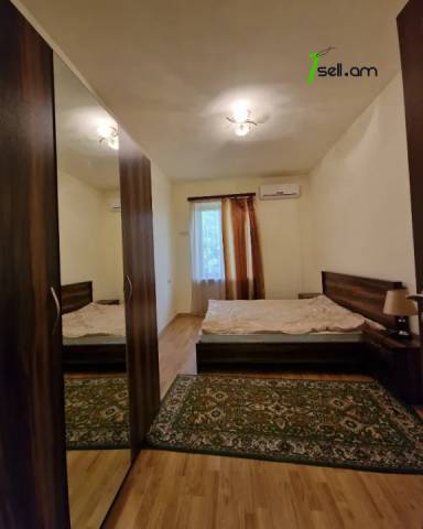 Երկու հարկանի քարե տուն Բաբայան փողոցում Արաբկիրում, 600 ք.մ., 3+ սանհանգույց, կապիտալ վերանորոգված