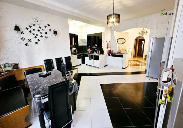 Երկու հարկանի քարե տուն Բագրևանդի 23-րդ փողոցում Նոր Նորքում, 1280 ք.մ., 3+ սանհանգույց