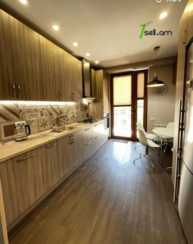 4 սենյականոց բնակարան նորակառույց շենքում Լվովյան փողոցում, 116 քմ, 3/8 հարկ, 2 սանհանգույց