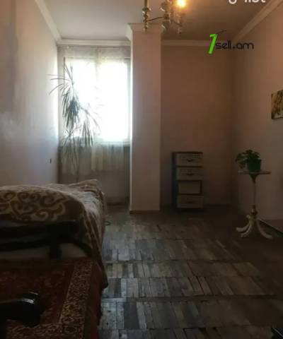 2 սենյականոց բնակարան, Նորաշեն թաղամաս, 62 ք.մ., նախավերջին հարկ, մասնակի վերանորոգում