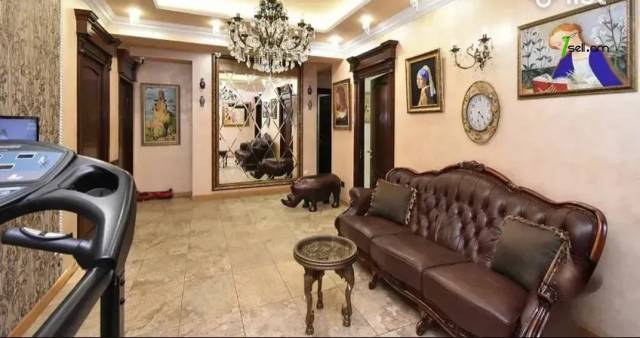 Ընդարձակ 3 սենյականոց բնակարան նորակառույց շենքում Ադոնցի փողոցում, 160 ք.մ., 2 սանհանգույց