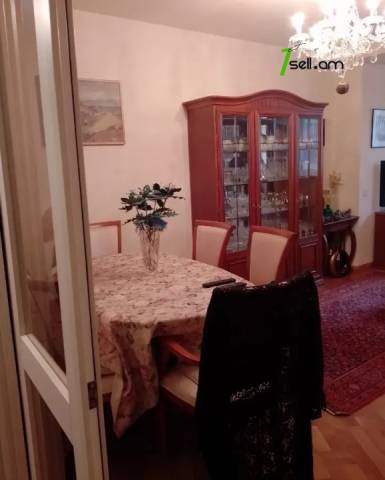 3 սենյականոց բնակարան Ամիրյան փողոցում, 84 ք.մ., 7/11 հարկ, կապիտալ վերանորոգված