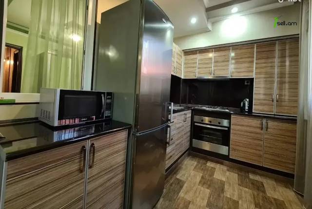 4 սենյականոց բնակարան Պուշկինի փողոցում, 95 քմ, 3/10 հարկ, կապիտալ վերանորոգված