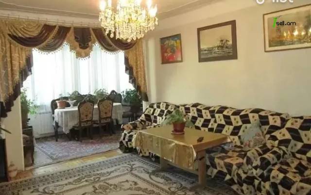 3 սենյականոց բնակարան Վահրամ Փափազյան փողոցում, 75 ք.մ., 3/5 հարկ, քարե շենք