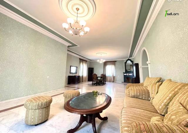 Երկու հարկանի տուն Պարույր Սևակ թաղ 16-րդ փողոցում Ավանում, 300 ք.մ., 3+ սանհանգույց