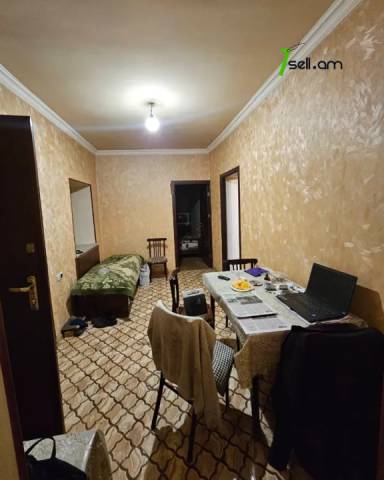 Մեկ հարկանի քարե տուն Գաջագործների փողոցում Էրեբունիում, 600 ք.մ.