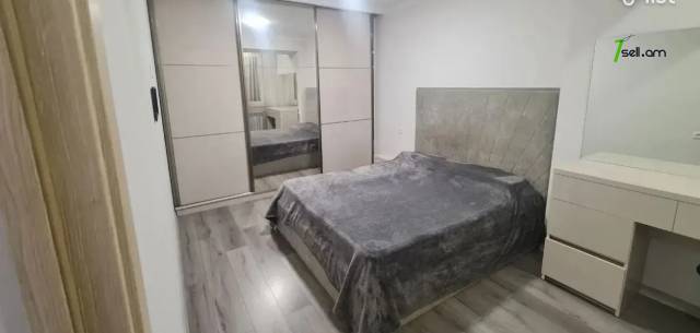 3 սենյականոց բնակարան, Tigran Petrosyan St, 61 ք.մ., կապիտալ վերանորոգված