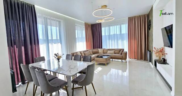 Երկու հարկանի տուն Գրիգոր Աղաբաբյան փողոցում Դավթաշենում, 800 քմ, 3+ սանհանգույց