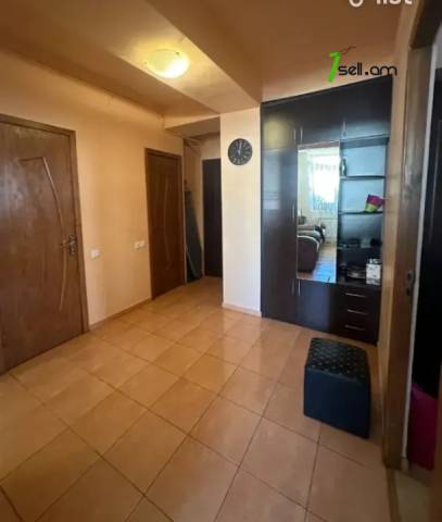 2 սենյականոց բնակարան Շիրազի փողոցում, 76 ք.մ., 10/14 հարկ, կապիտալ վերանորոգված