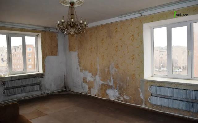 3 սենյականոց բնակարան Արամ Խաչատրյան փողոցում, 100 ք.մ., 2 սանհանգույց