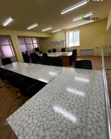 Գրասենյակային տարածք Բեկնազարյան փողոցում Աջափնյակում, 200 քմ