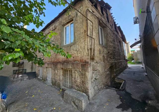 Հողատարածք բնակելի շինությունների համար Ազատամարտիկների փողոցում Էրեբունիում, 362 ք.մ.